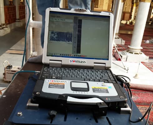 Industrial audit and live instrumentation review during a Starmass field investigation.